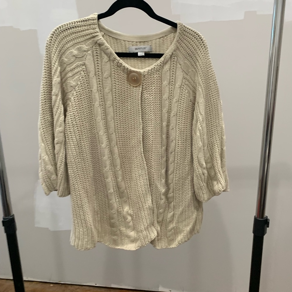 Sweater/Cardigan